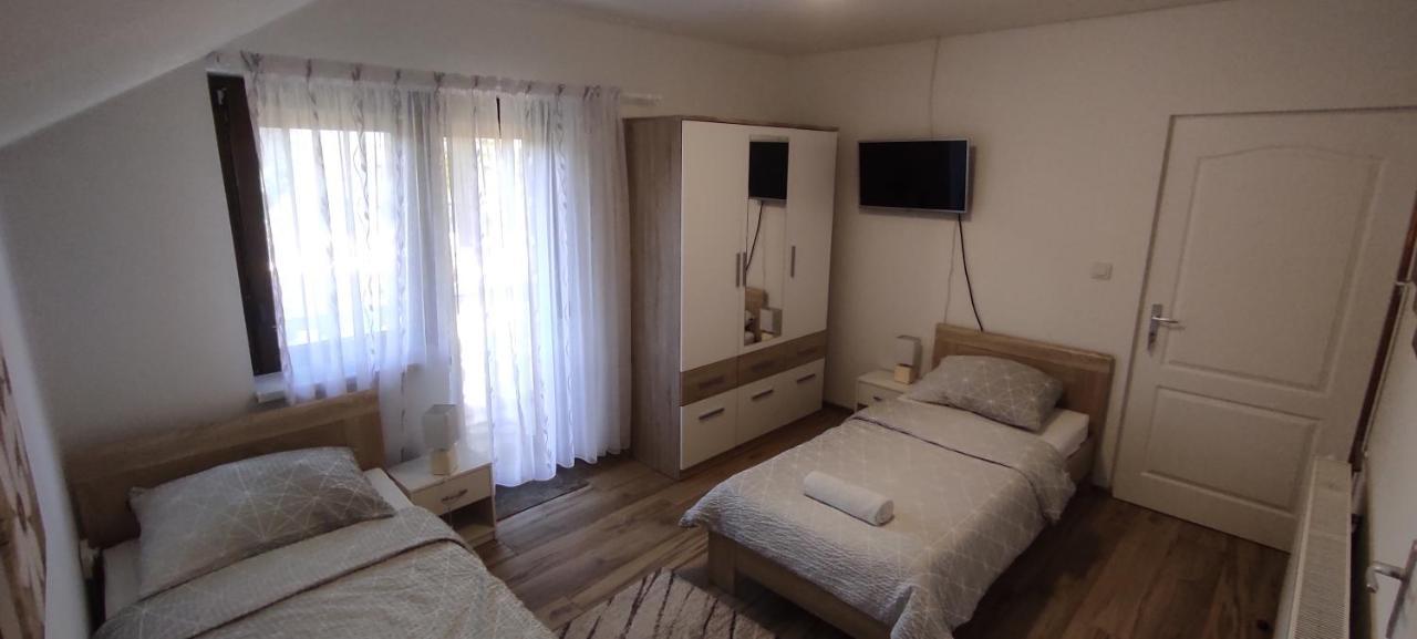 Apartman Majetic Otocac Exterior photo